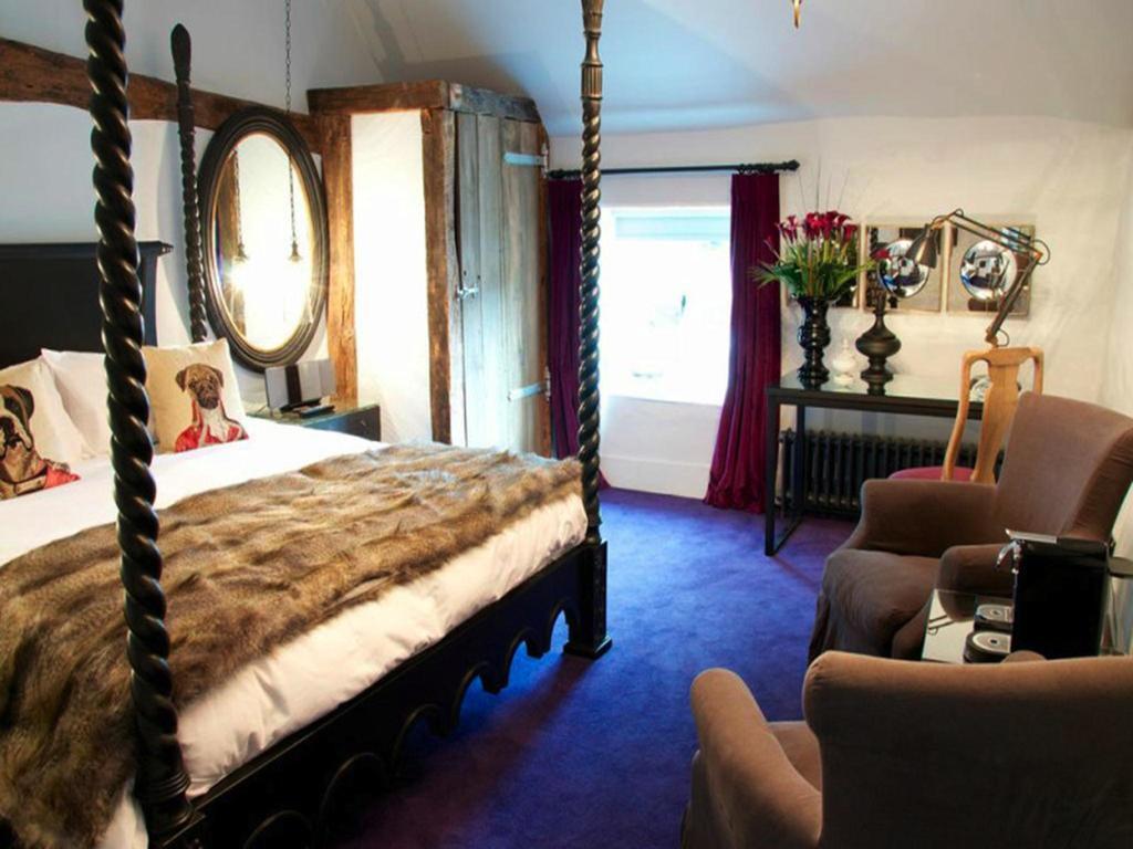 The Black Horse Fulmer Room photo